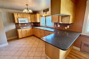 14 Howard St, Mexico, ME 04257 - Photo 8
