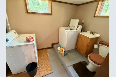 14 Howard Street, Mexico, ME 04257 - Photo 16