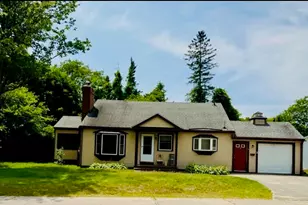 14 Howard St, Mexico, ME 04257 - Photo 1