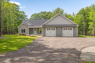 18 Crestwood Dr, Orrington, ME 04474 - Photo 2