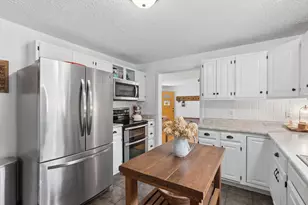 672 Park St, Livermore Falls, ME 04254 - Photo 16