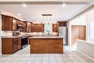 262 Holmes Rd, Scarborough, ME 04074 - Photo 8