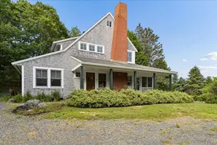 31 State St, Castine, ME 04421 - Photo 4