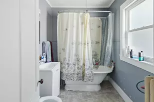 82 Hampshire St, Auburn, ME 04210 - Photo 16