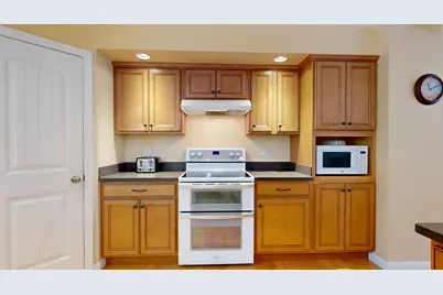 141 Bradbury Street, Lewiston, ME 04240 - Photo 12