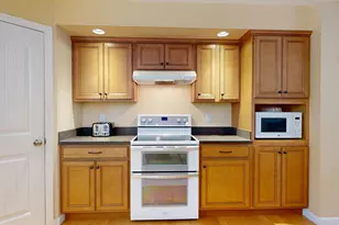 141 Bradbury St, Lewiston, ME 04240 - Photo 12