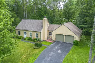 13 Hawthorn Cir, Scarborough, ME 04074 - Photo 2