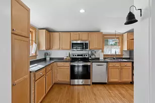 35 Ray St, Biddeford, ME 04005 - Photo 8