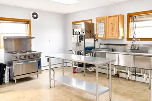 33 Davis St, Presque Isle, ME 04769 - Photo 2