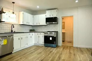 76 Court St, Dover Foxcroft, ME 04426 - Photo 6