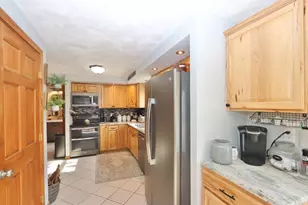2025 Glenwood Ave, Hermon, ME 04401 - Photo 14