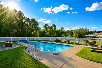 2025 Glenwood Avenue, Hermon, ME 04401 - Photo 4