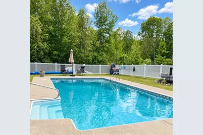 2025 Glenwood Avenue, Hermon, ME 04401 - Photo 10