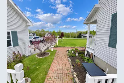 2025 Glenwood Avenue, Hermon, ME 04401 - Photo 14
