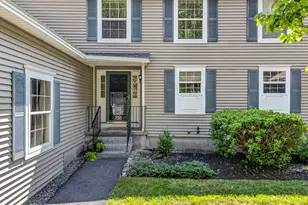 22 Granite Hl Dr, Topsham, ME 04086 - Photo 2