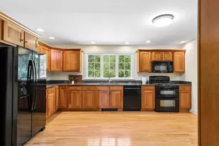 51 Old Field Rd, Yarmouth, ME 04096 - Photo 4