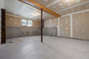 84 Plaza Dr, Sanford, ME 04073 - Photo 32