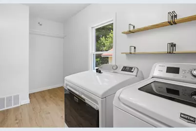 25 Roger Street, Lewiston, ME 04240 - Photo 20