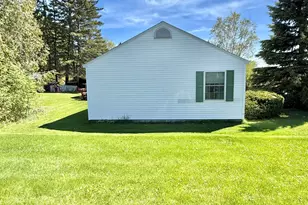 71 Hardy St, Presque Isle, ME 04769 - Photo 8