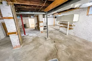 122 Whitney St, Auburn, ME 04210 - Photo 16