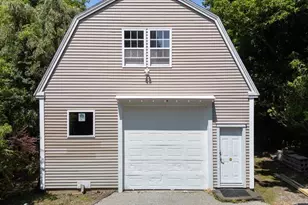 57 Pleasant St, Rockland, ME 04841 - Photo 2