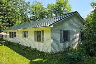 60 Merritt St, Canaan, ME 04924 - Photo 8