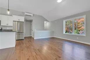 9 Oakland St, Saco, ME 04072 - Photo 12