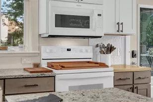 935 W Main St, Dover Foxcroft, ME 04426 - Photo 8