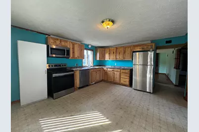 6 Holy Family Street, Lewiston, ME 04240 - Photo 4