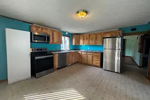 6 Holy Family St, Lewiston, ME 04240 - Photo 4