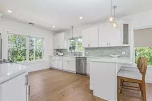 423 Seaside Ave, Saco, ME 04072 - Photo 6