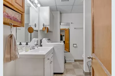 8 Thompson Street, Lewiston, ME 04240 - Photo 18
