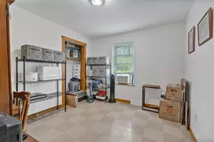 8 Thompson St, Lewiston, ME 04240 - Photo 16