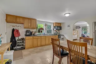 8 Thompson St, Lewiston, ME 04240 - Photo 26