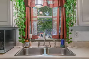 101 Booker St, Thomaston, ME 04861 - Photo 12