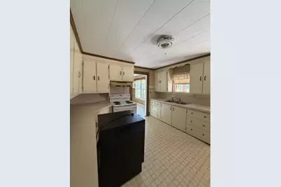 1077 Chadbourne Road, Standish, ME 04084 - Photo 12