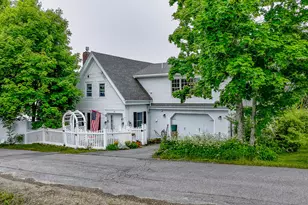 25 Water St, Searsport, ME 04974 - Photo 4