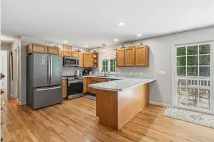 24 Heritage Dr, Berwick, ME 03901 - Photo 8