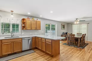 24 Heritage Dr, Berwick, ME 03901 - Photo 10