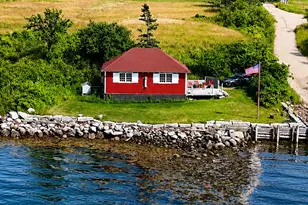 193 S Wharf Rd, Brooksville, ME 04617 - Photo 2