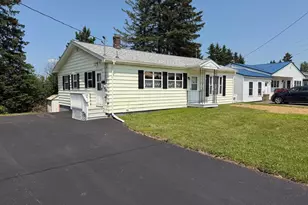 10 MacArthur Ave, Caribou, ME 04736 - Photo 2