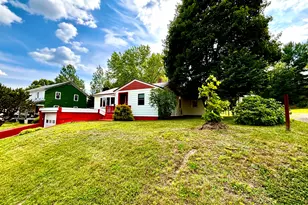 244 Bates St, Millinocket, ME 04462 - Photo 4