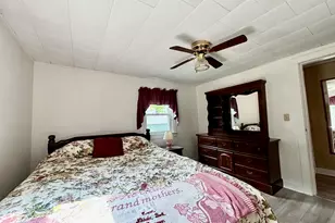 244 Bates St, Millinocket, ME 04462 - Photo 18