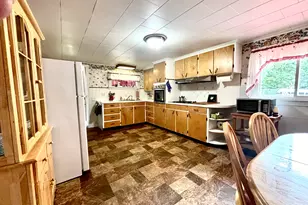244 Bates St, Millinocket, ME 04462 - Photo 10