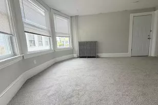 16 Howe St, Lewiston, ME 04240 - Photo 52