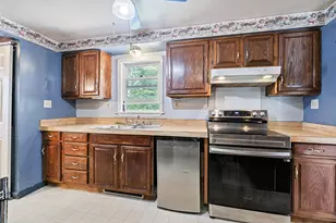 10 Fuller St, Richmond, ME 04357 - Photo 18