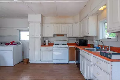 41 Hyler Street, Thomaston, ME 04861 - Photo 10