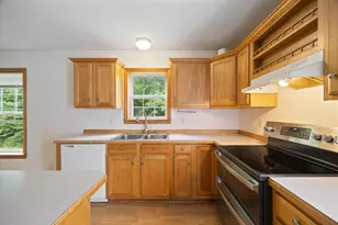 39 Jades Way, Bowdoinham, ME 04008 - Photo 4