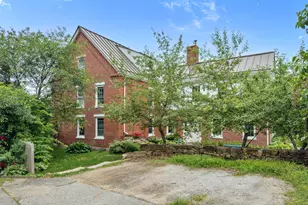 28 Pleasant St, Waldoboro, ME 04572 - Photo 2