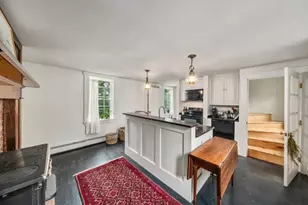 28 Pleasant St, Waldoboro, ME 04572 - Photo 8